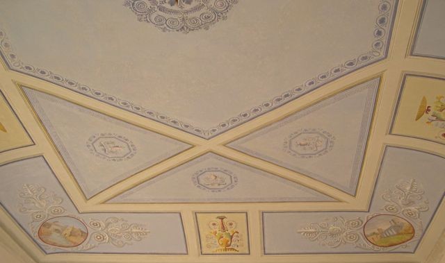 Trampantojo y decoración de interiores exclusivas, restauración y reproducción de frescos